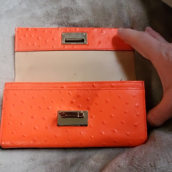 Kate Spade Vintage Orange Wallet - Picture 2 of 4